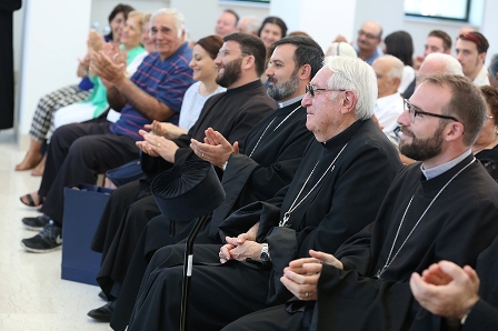 Catholicos of All Armenians Met Pilgrims